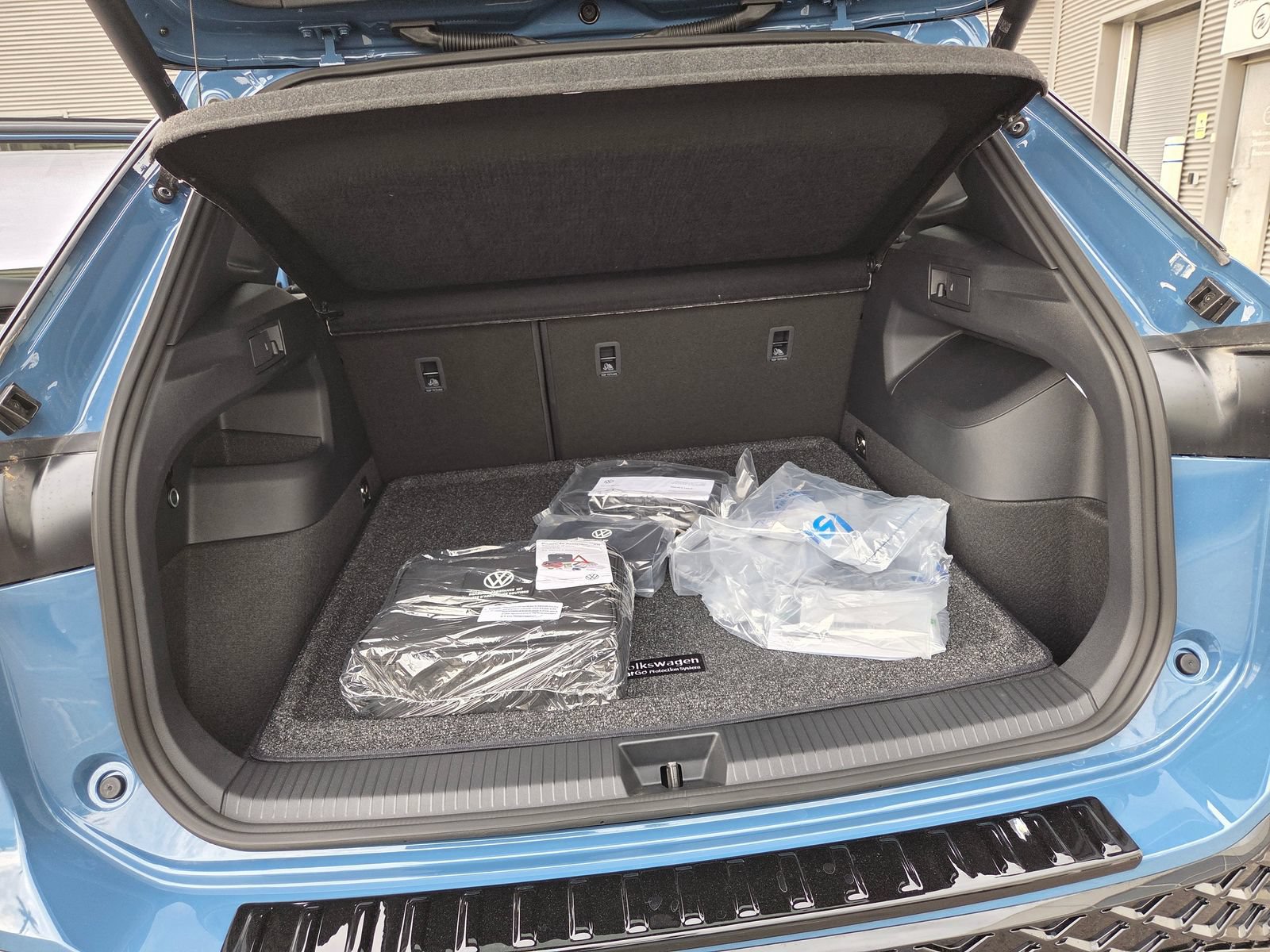 New 2026 Volkswagen Tiguan SE R-Line AWD/4WD image 23