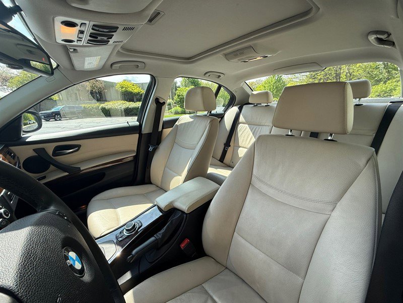 Used 2011 BMW 328i xDrive Sedan AWD/4WD image 14