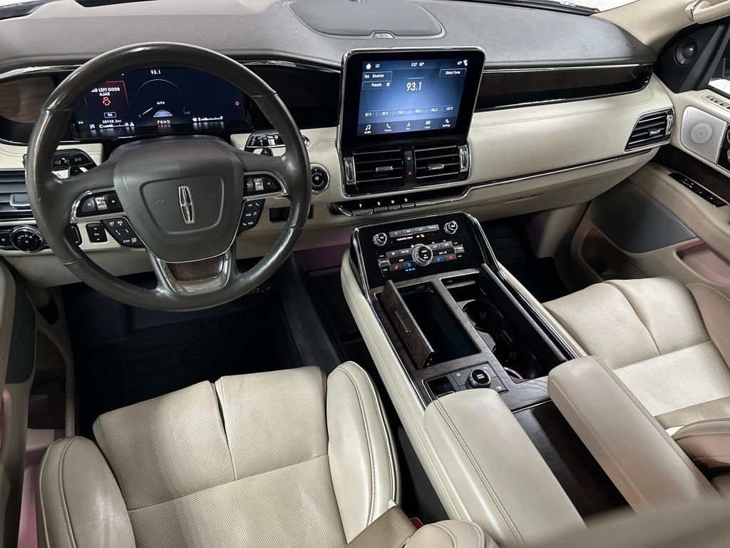 Used 2019 Lincoln Navigator Reserve AWD/4WD image 12