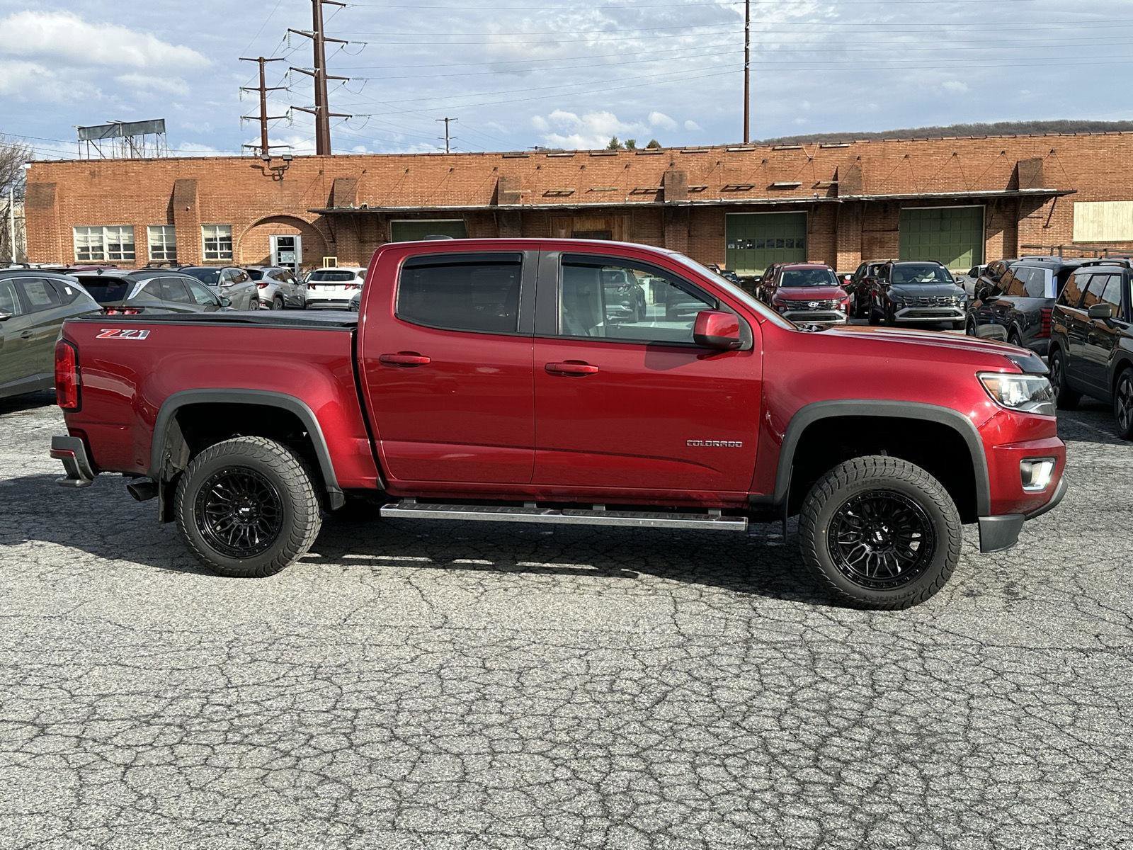 Used 2017 Chevrolet Colorado Z71 image 9