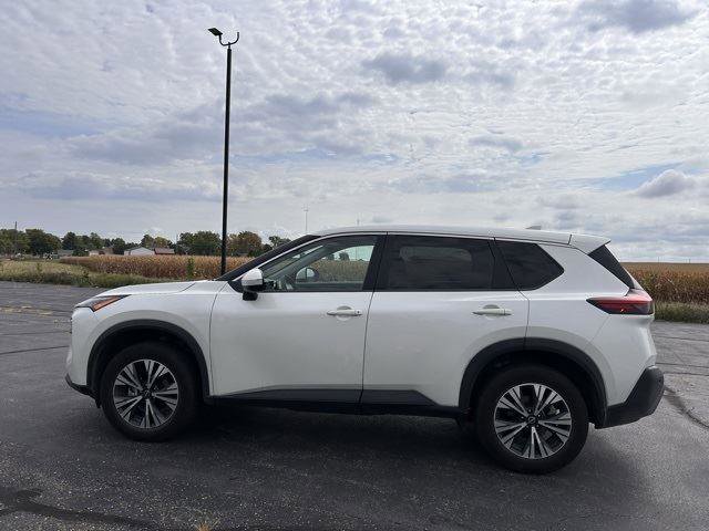 Used 2023 Nissan Rogue SV image 10