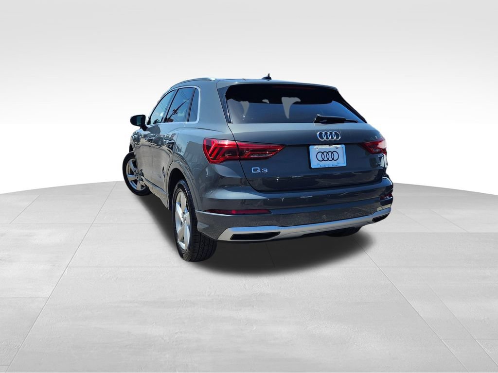 Used 2020 Audi Q3 2.0T Premium w/ Convenience Package AWD/4WD image 4