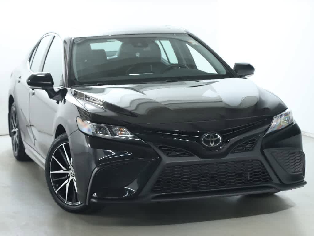 Certified 2023 Toyota Camry SE w/ Convenience Package FWD image 2