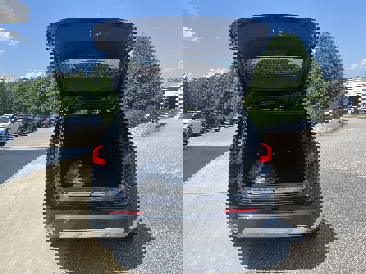 Certified 2025 BMW X1 xDrive28i w/ Technology Package image 33