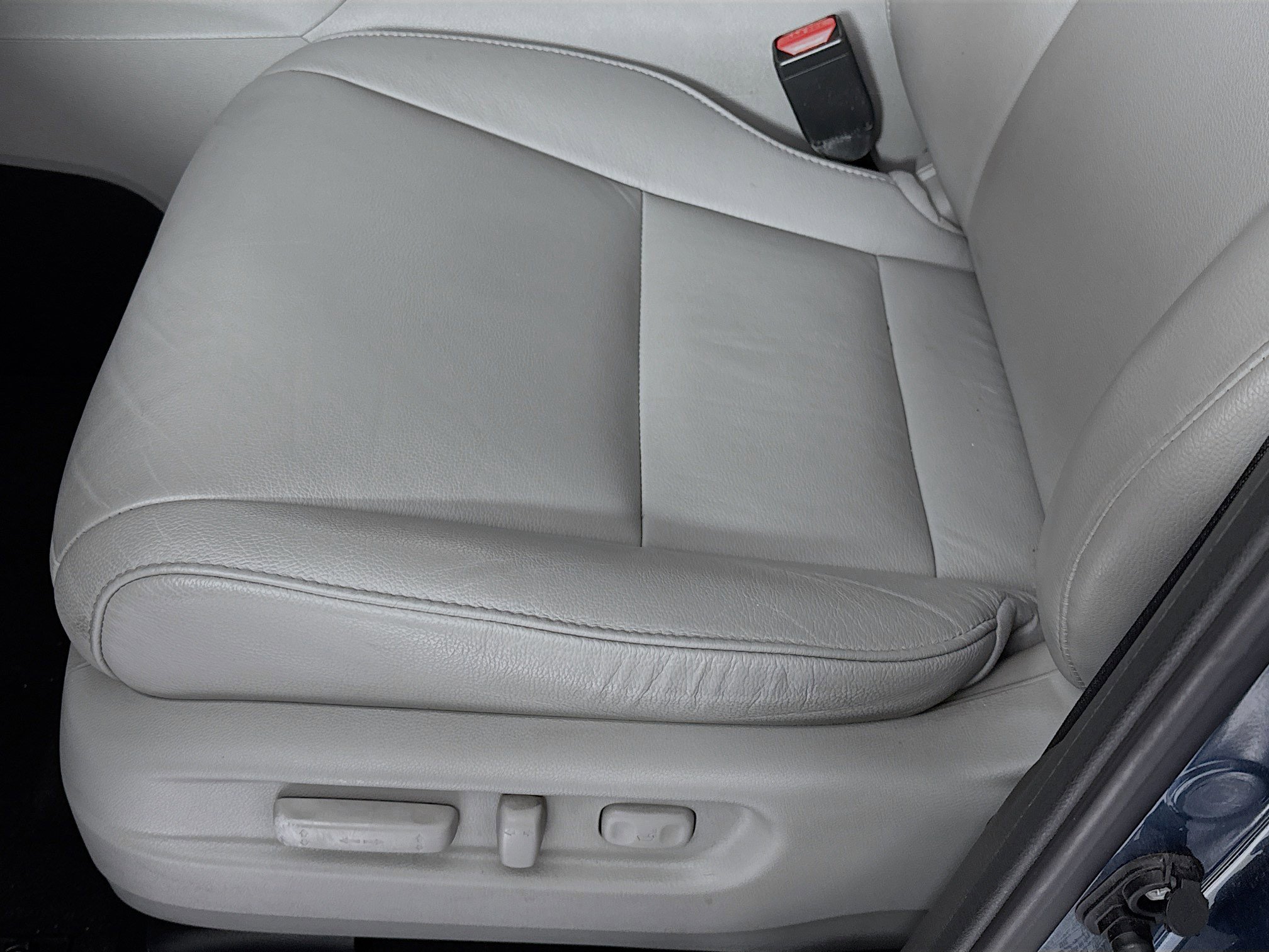 Used 2016 Honda Pilot Touring image 19