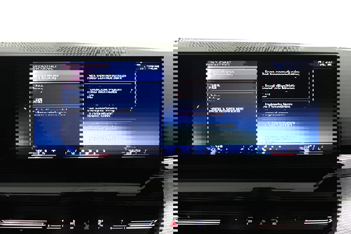 Used 2024 BMW 530i w/ M Sport Package image 28