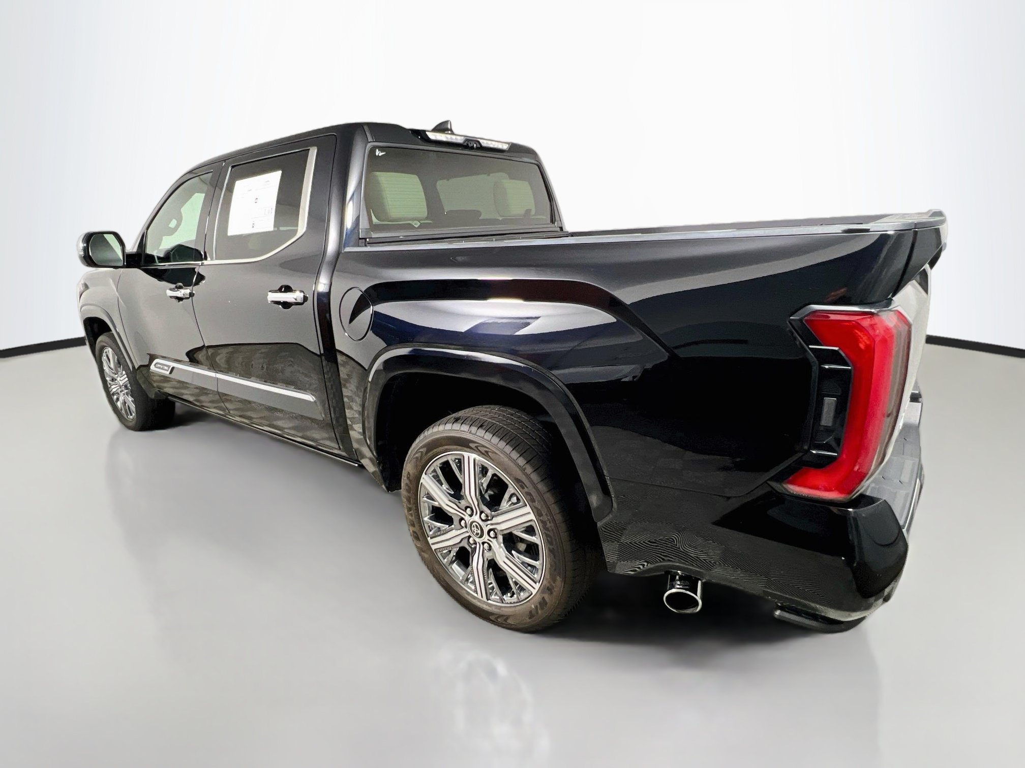 Used 2024 Toyota Tundra Capstone AWD/4WD image 6
