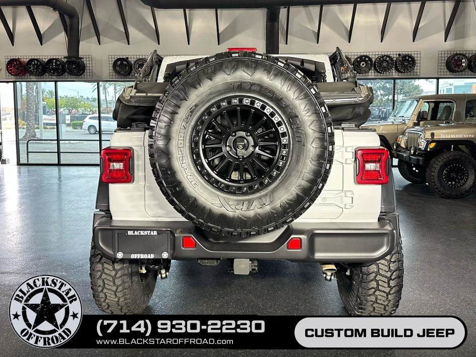 Used 2024 Jeep Wrangler Unlimited Rubicon w/ Convenience Group AWD/4WD image 19