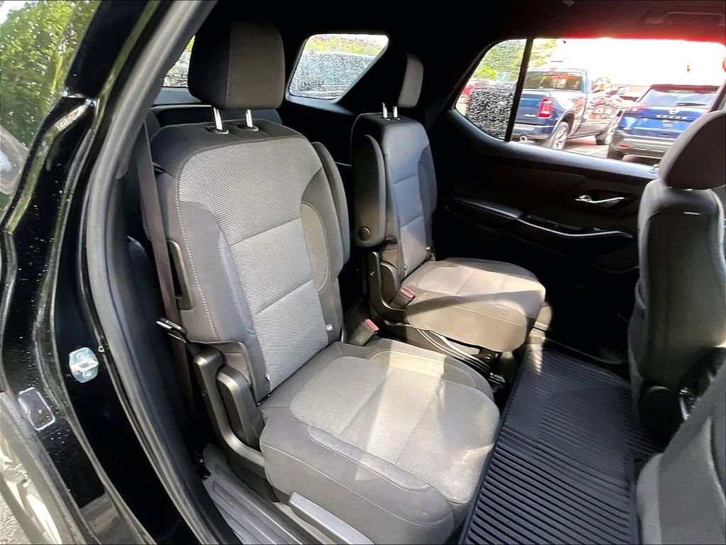 Used 2023 Chevrolet Traverse LT AWD/4WD image 15