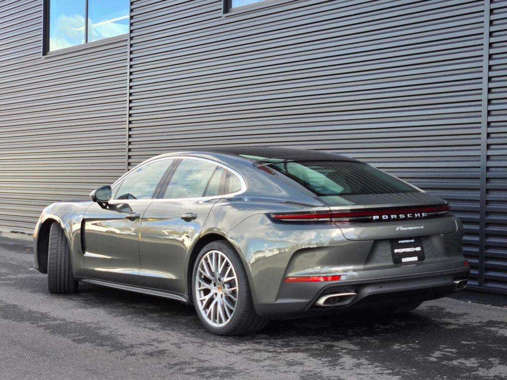New 2026 Porsche Panamera 4 image 3