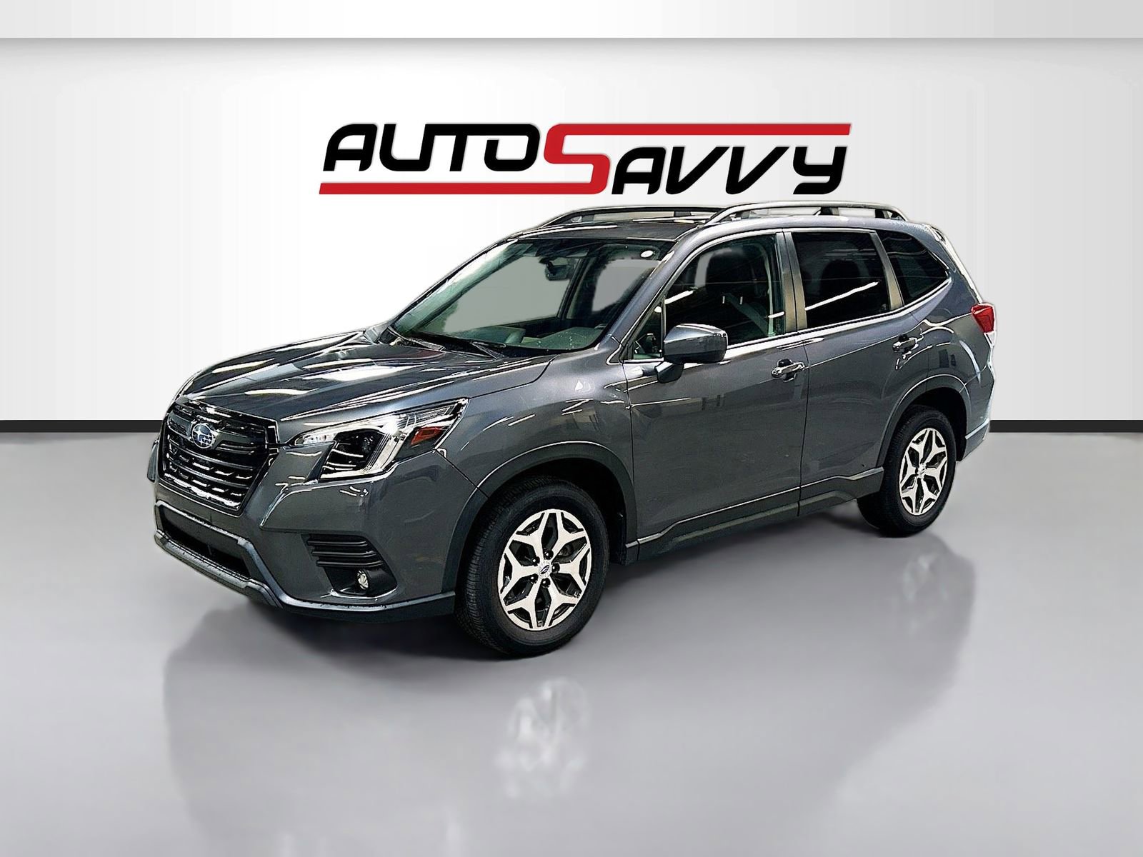 Used 2024 Subaru Forester Premium image 3