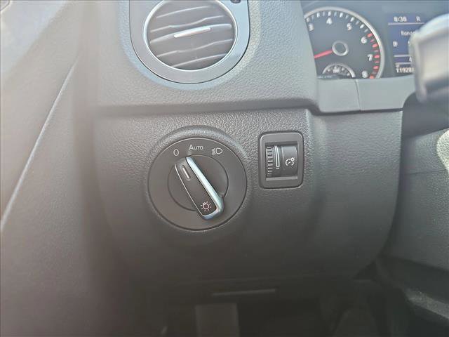 Used 2017 Volkswagen Tiguan S image 20