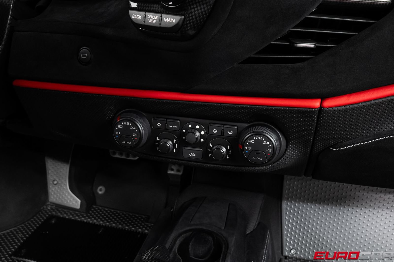 Used 2019 Ferrari 488 Pista Coupe RWD image 36