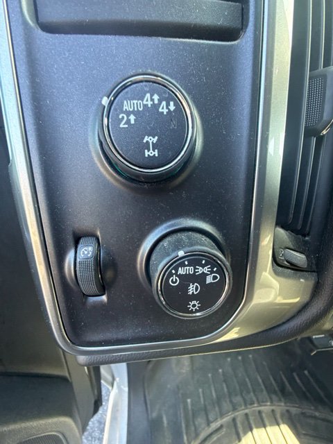 Used 2017 Chevrolet Silverado 1500 LT w/ All Star Edition AWD/4WD image 6