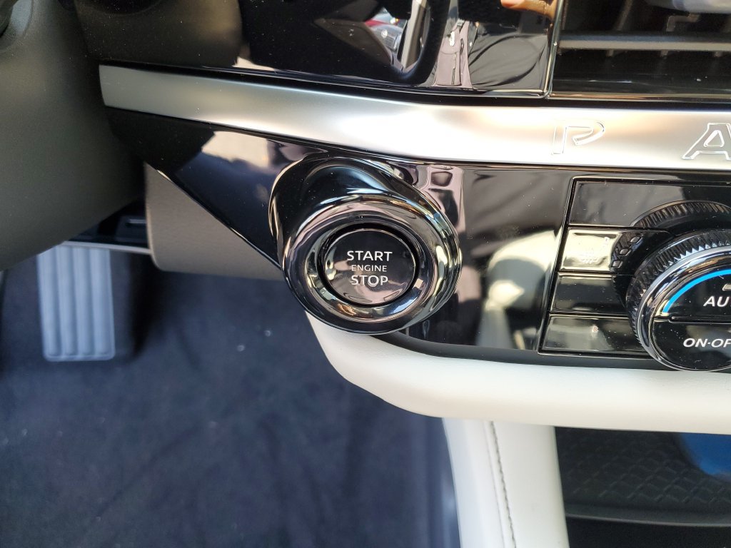New 2026 Nissan Pathfinder SL FWD image 30