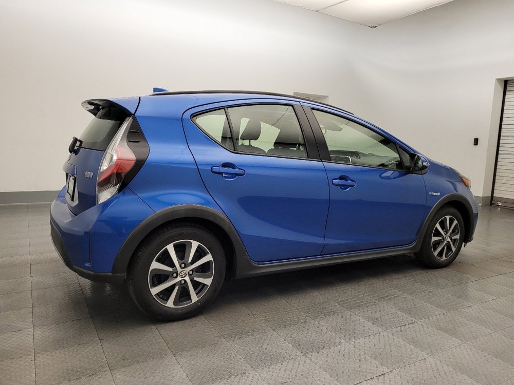 Used 2018 Toyota Prius C Three w/ Carpet Mat Package image 10