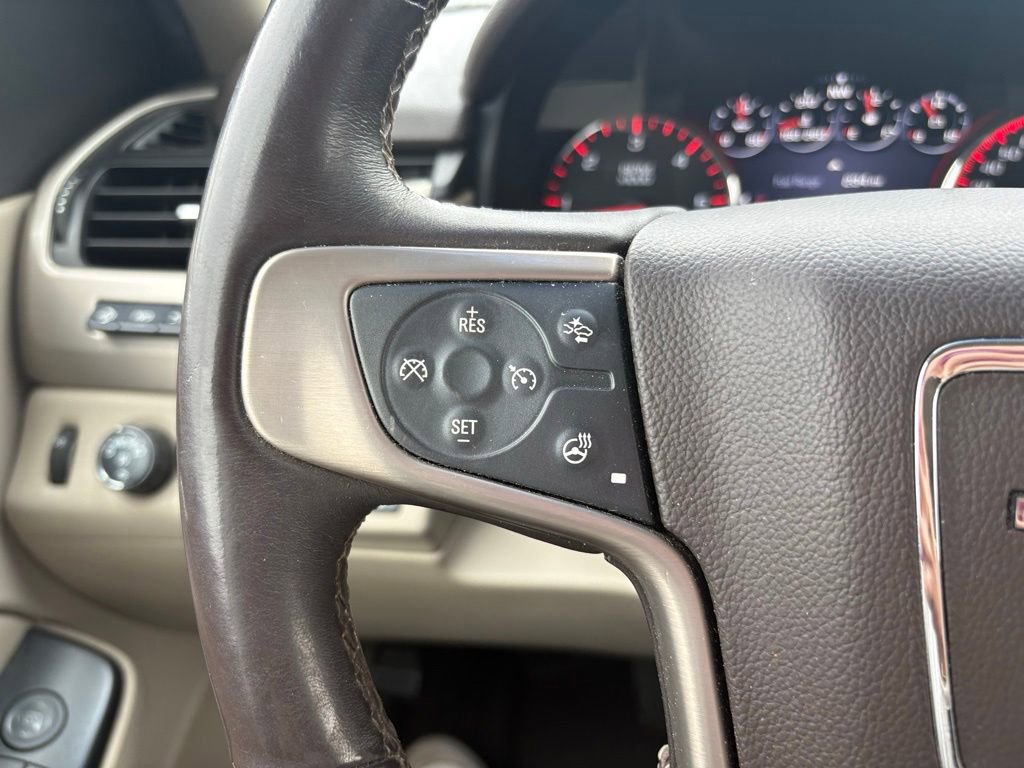 Used 2015 GMC Yukon XL Denali w/ Premium Package AWD/4WD image 18