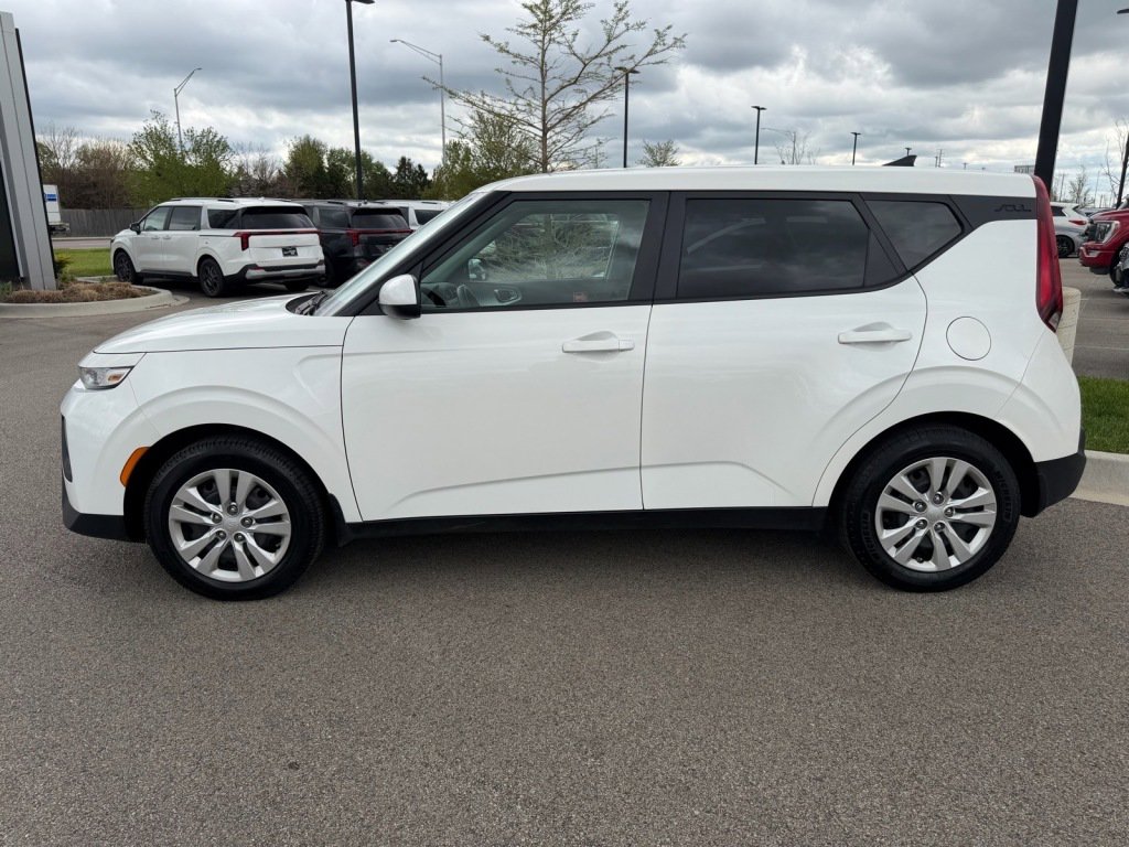 Used 2020 Kia Soul LX FWD image 3