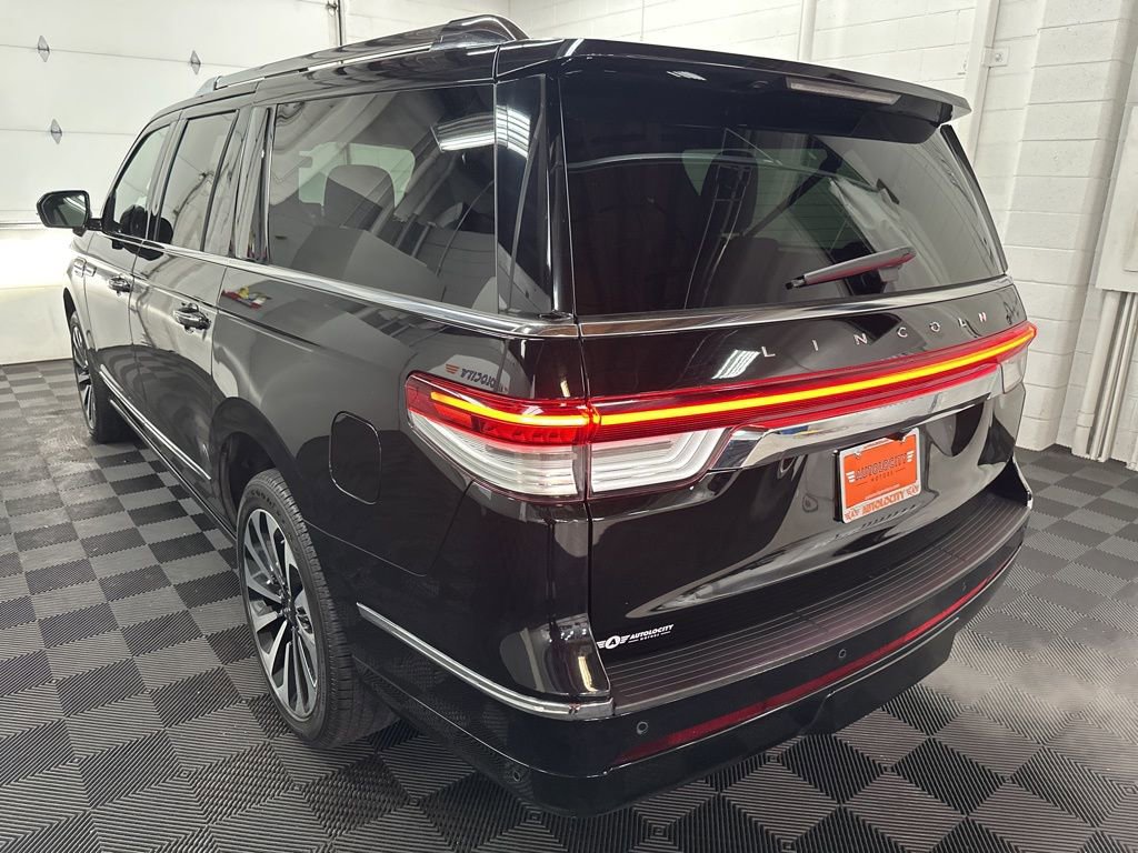 Used 2023 Lincoln Navigator L Reserve image 7