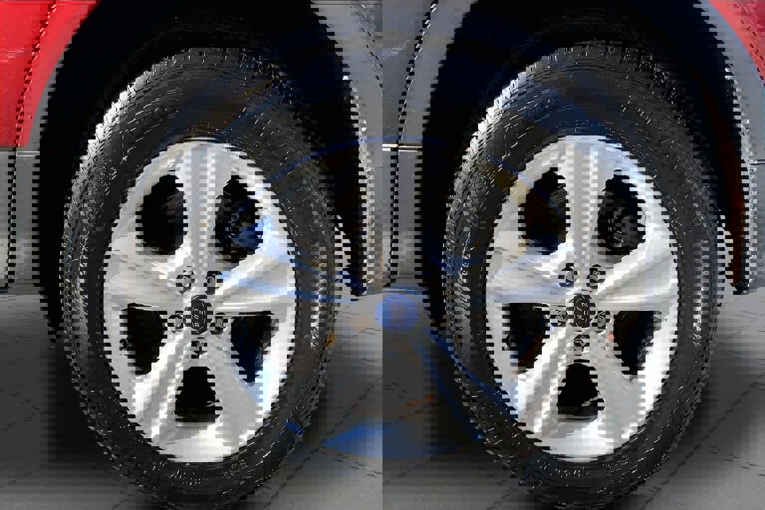 Used 2016 Ford Escape SE w/ Equipment Group 201A image 11