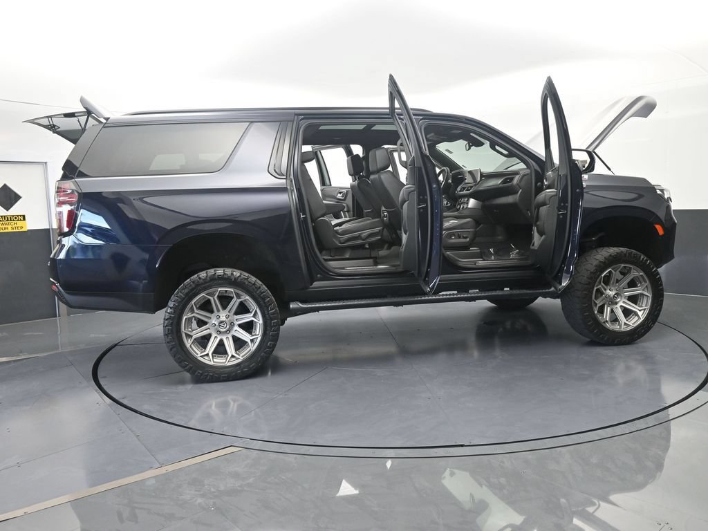 Used 2022 Chevrolet Suburban Z71 w/ Luxury Package AWD/4WD image 87