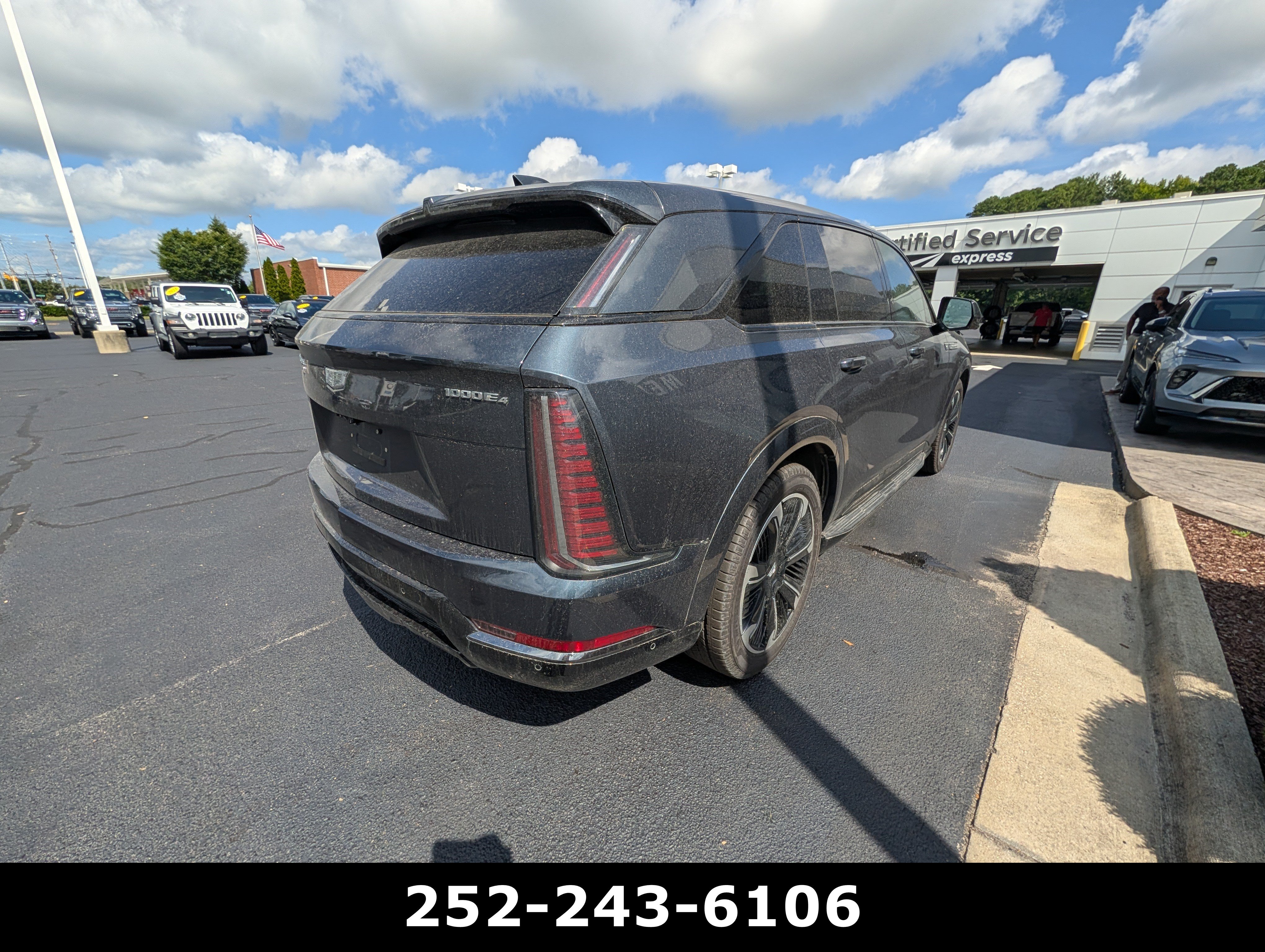 Used 2026 Cadillac Escalade IQ Sport 2 w/ LPO, Premium Carpet Package AWD/4WD image 5