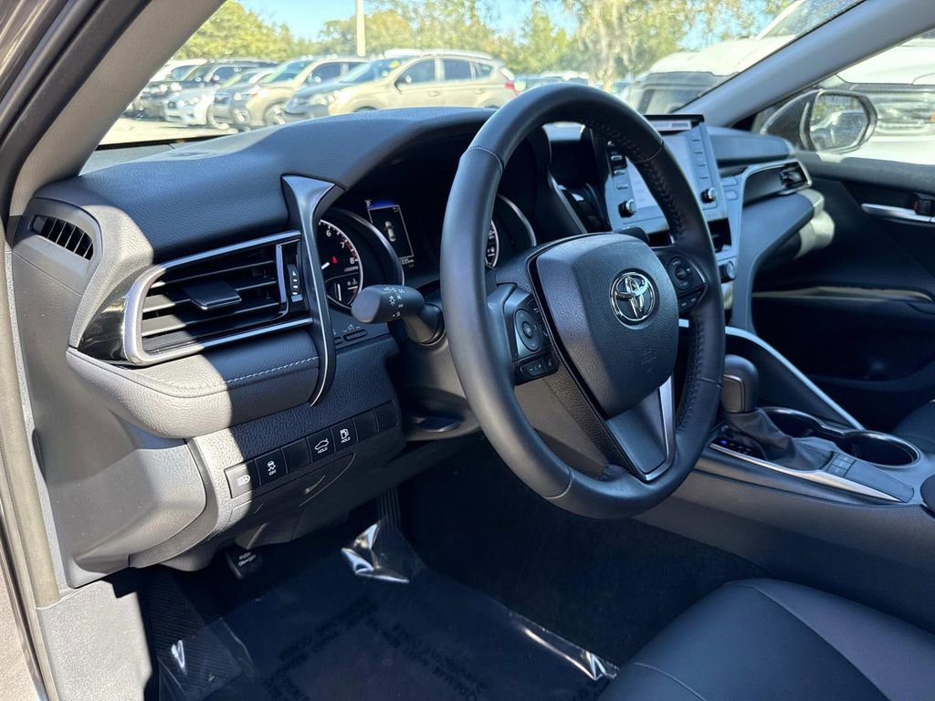 Used 2024 Toyota Camry SE image 23