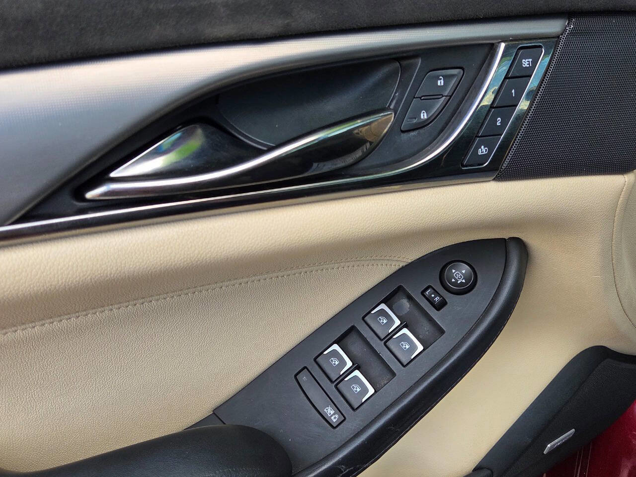 Used 2017 Cadillac CTS Luxury image 29