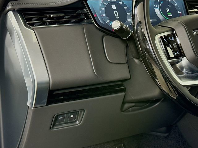 New 2026 Land Rover Range Rover SE image 10