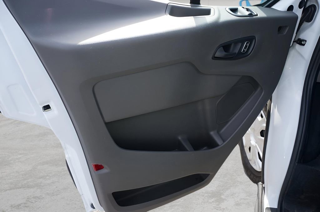 Used 2024 Ford Transit 350 XLT RWD image 12