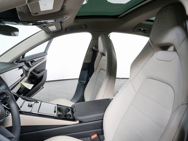 New 2026 Porsche Panamera image 5