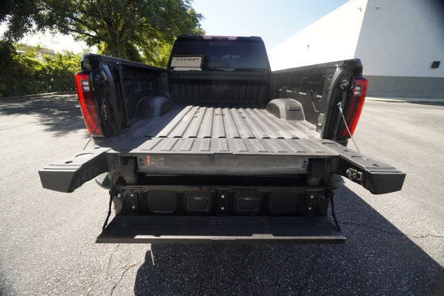 Used 2024 GMC Sierra 3500 Denali AWD/4WD image 12