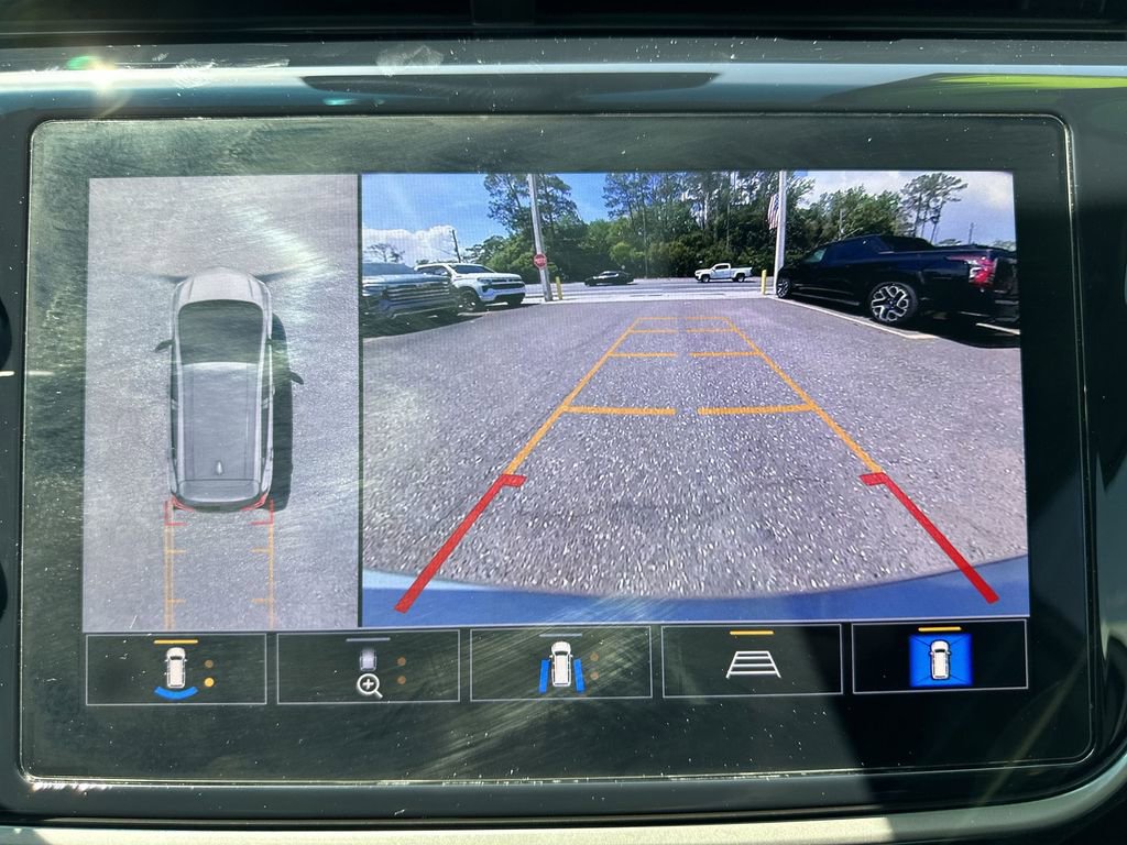 Used 2022 Chevrolet Bolt LT w/ Infotainment Package FWD image 24