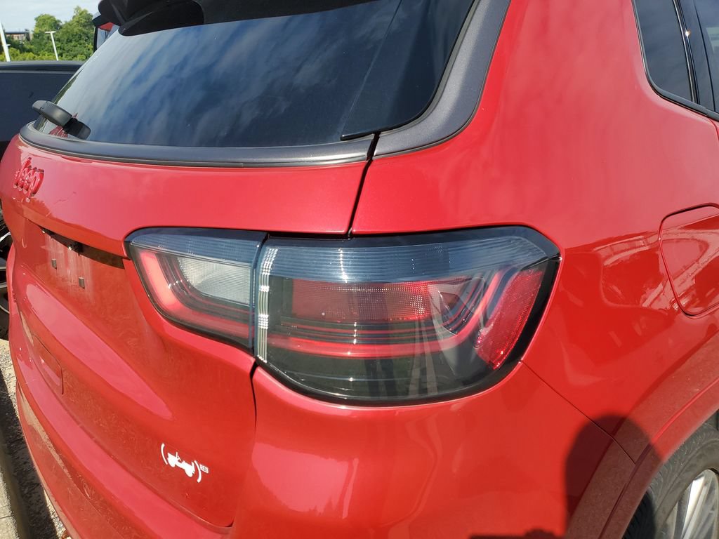 Used 2022 Jeep Compass Limited w/ (RED) Package AWD/4WD image 17