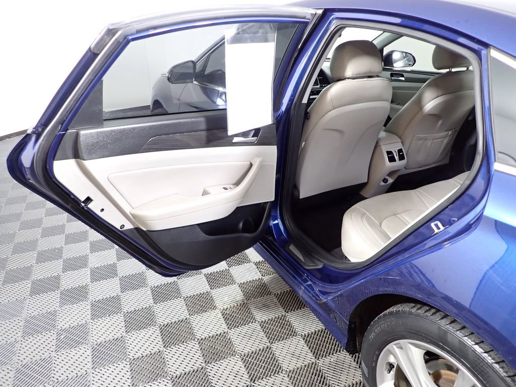 Used 2018 Hyundai Sonata Limited w/ Cargo Package image 27