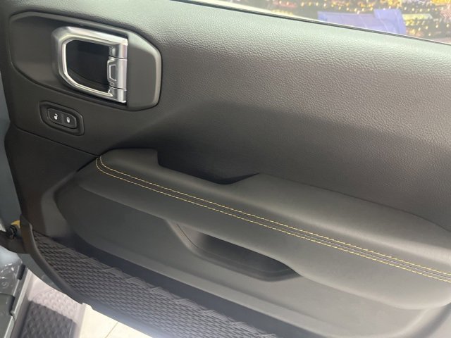 New 2025 Jeep Gladiator Sport image 18