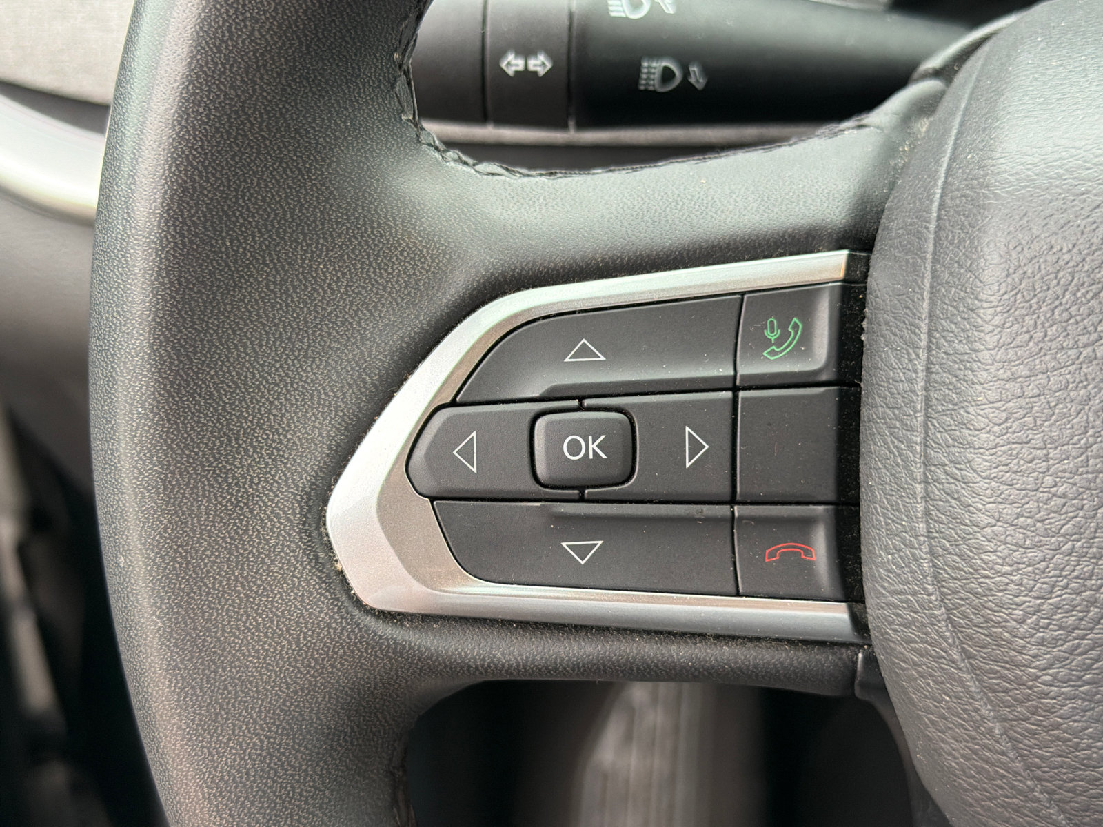 Used 2024 Jeep Compass Latitude AWD/4WD image 26