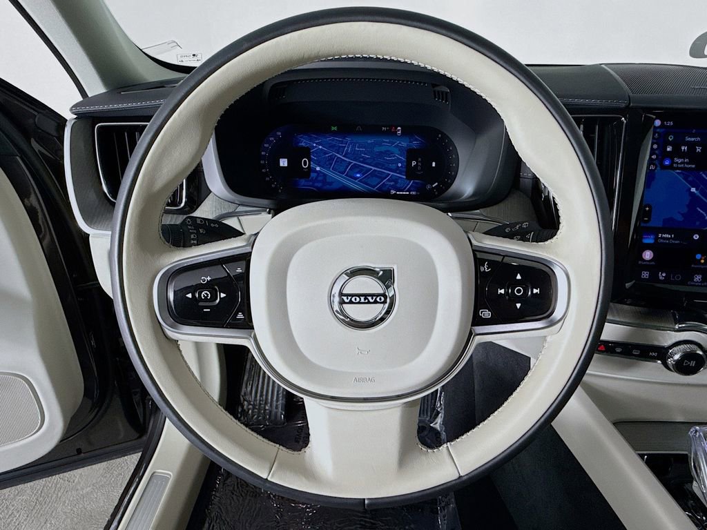 Certified 2023 Volvo XC60 B5 Ultimate FWD image 11