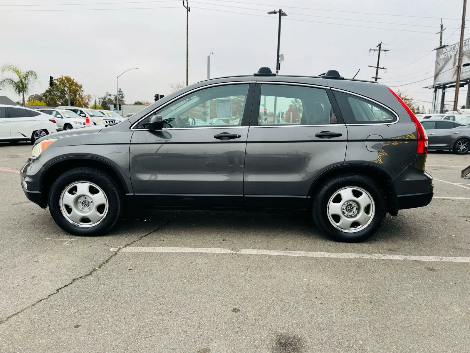 Used 2011 Honda CR-V LX image 4
