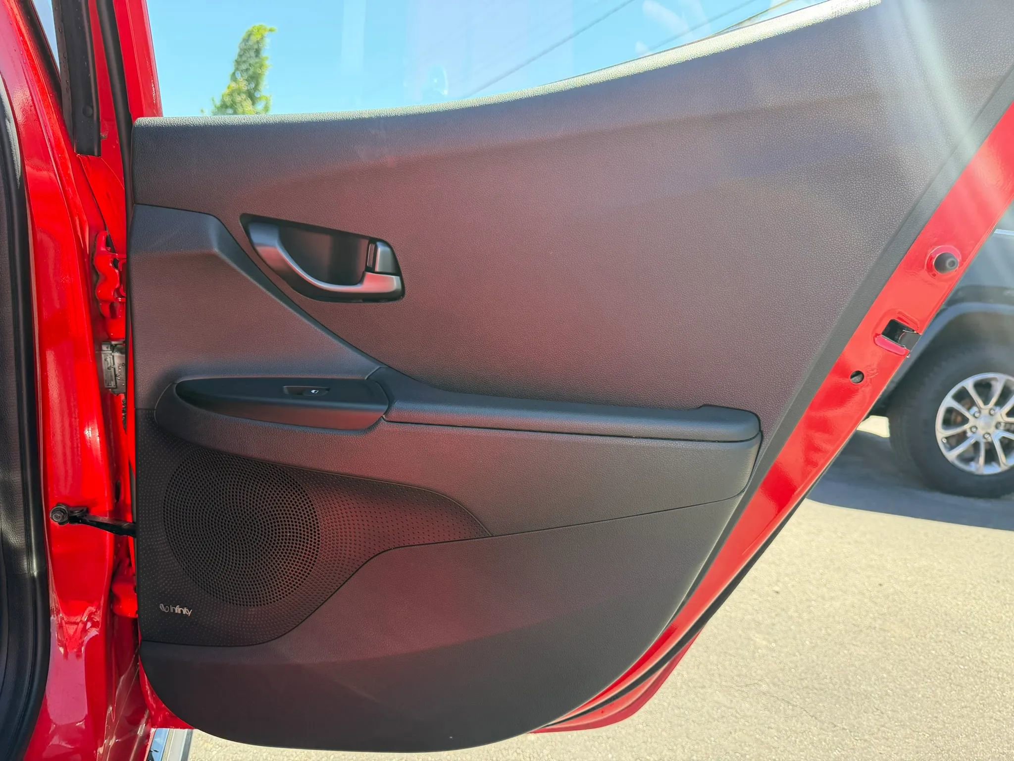 Used 2020 Hyundai Veloster N w/ Performance Package FWD image 15