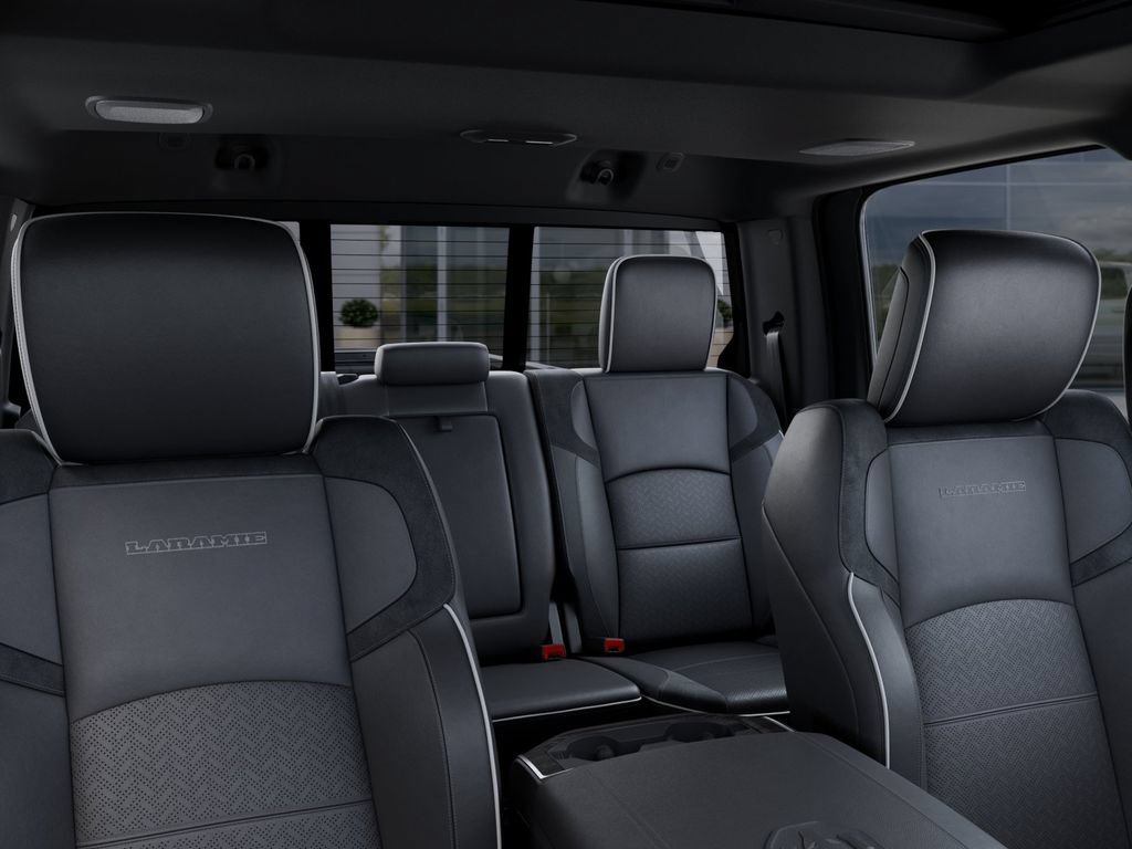 New 2026 RAM 2500 Laramie AWD/4WD image 27