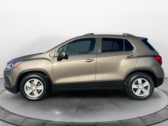 Used 2021 Chevrolet Trax LT w/ Driver Confidence Package image 2