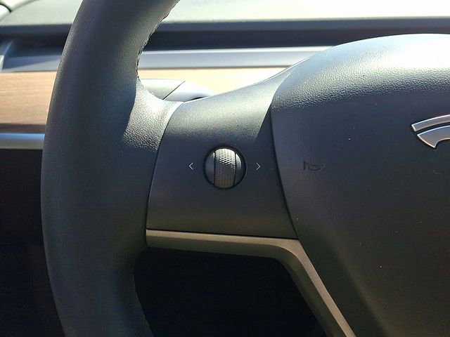 Used 2020 Tesla Model Y Long Range image 24