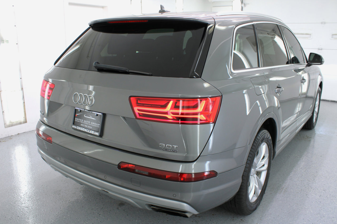 Used 2017 Audi Q7 3.0T Premium Plus image 9