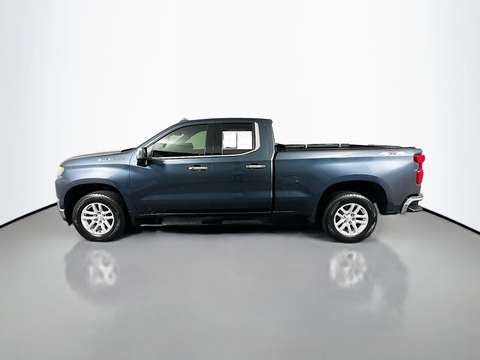 Used 2019 Chevrolet Silverado 1500 LTZ w/ LTZ Plus Package AWD/4WD image 4