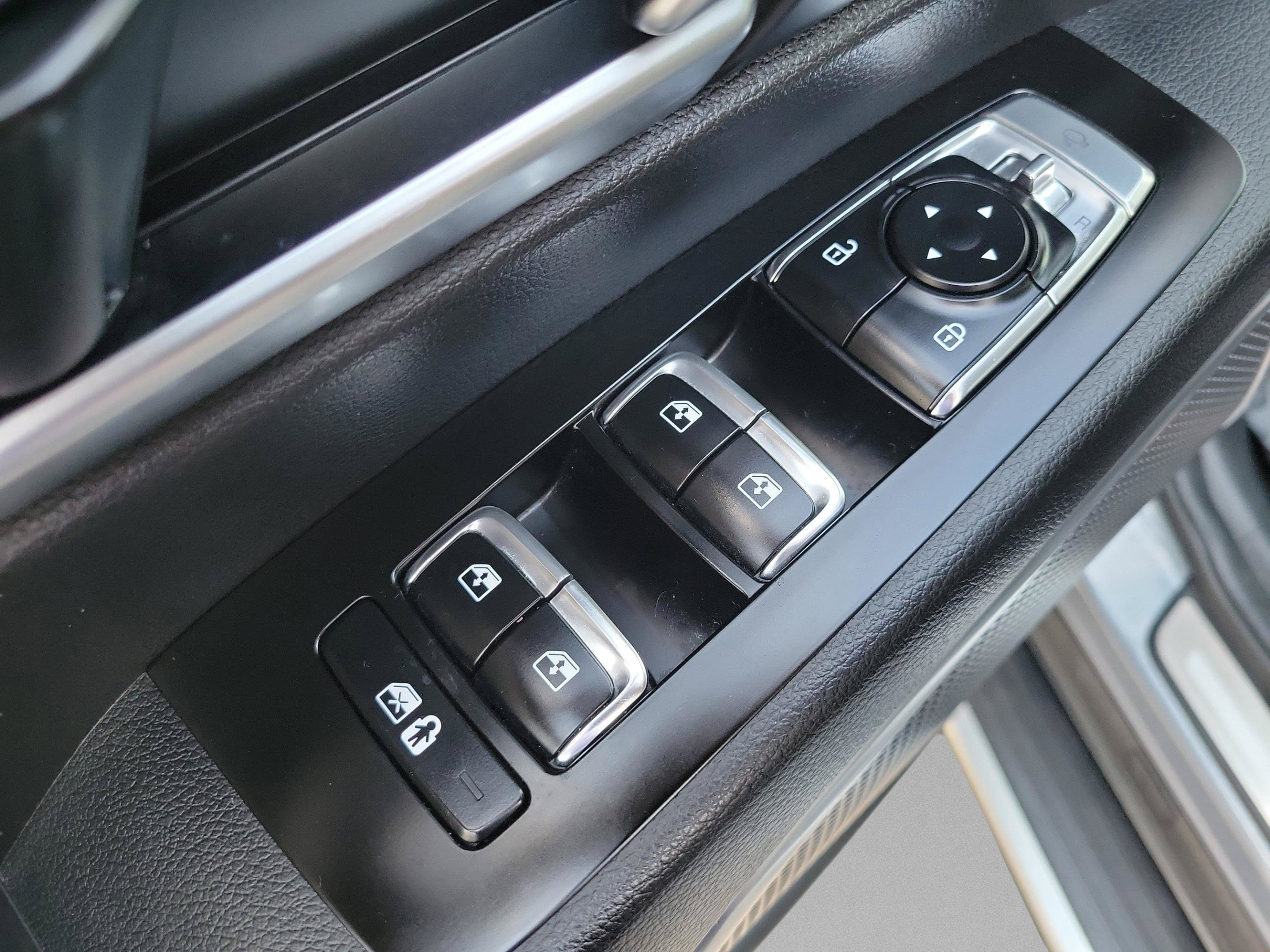 Certified 2022 Kia Telluride SX w/ Nightfall Edition Package AWD/4WD image 15