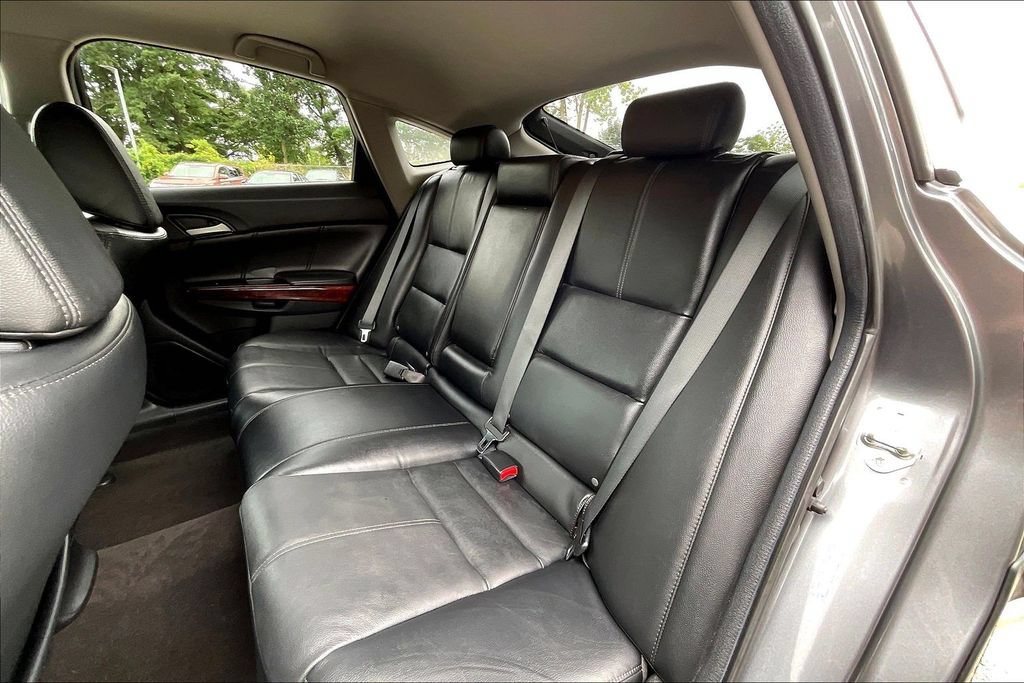 Used 2010 Honda Crosstour EX-L image 25