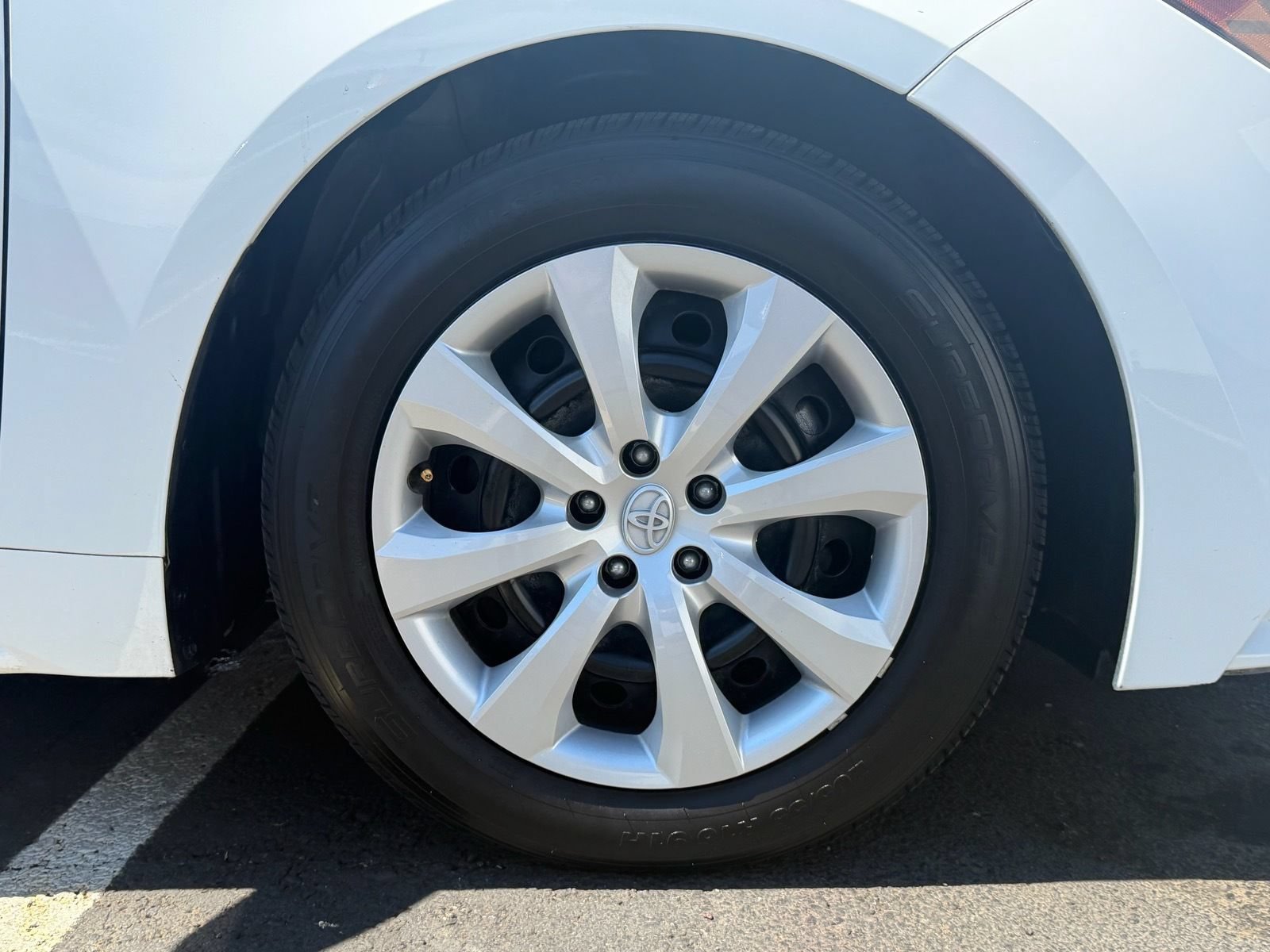 Used 2024 Toyota Corolla LE FWD image 10