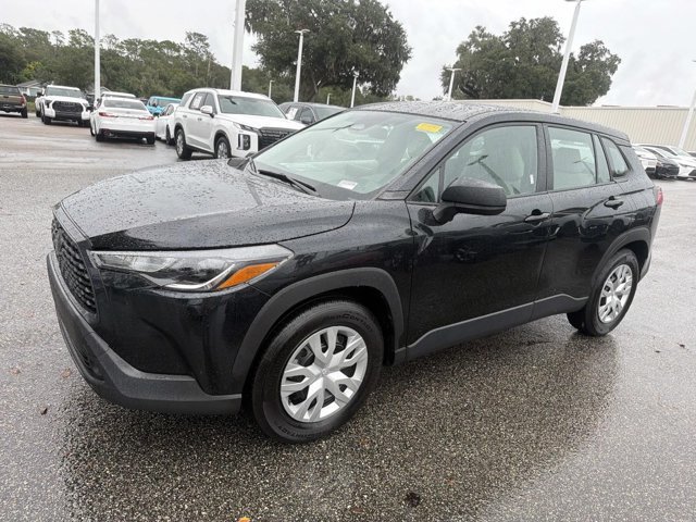 Certified 2025 Toyota Corolla Cross L FWD image 5