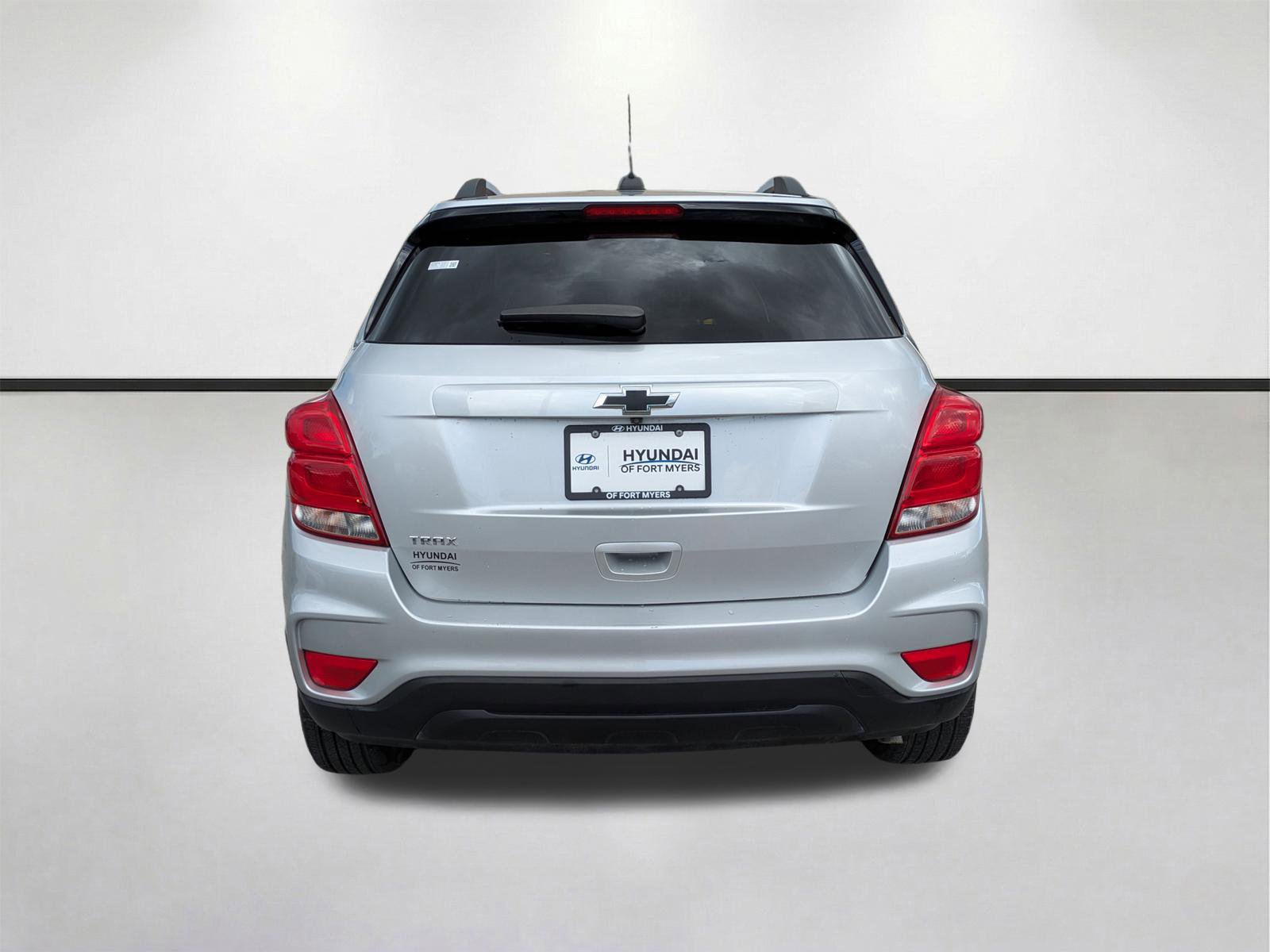 Used 2021 Chevrolet Trax LT w/ Sport Edition FWD image 6